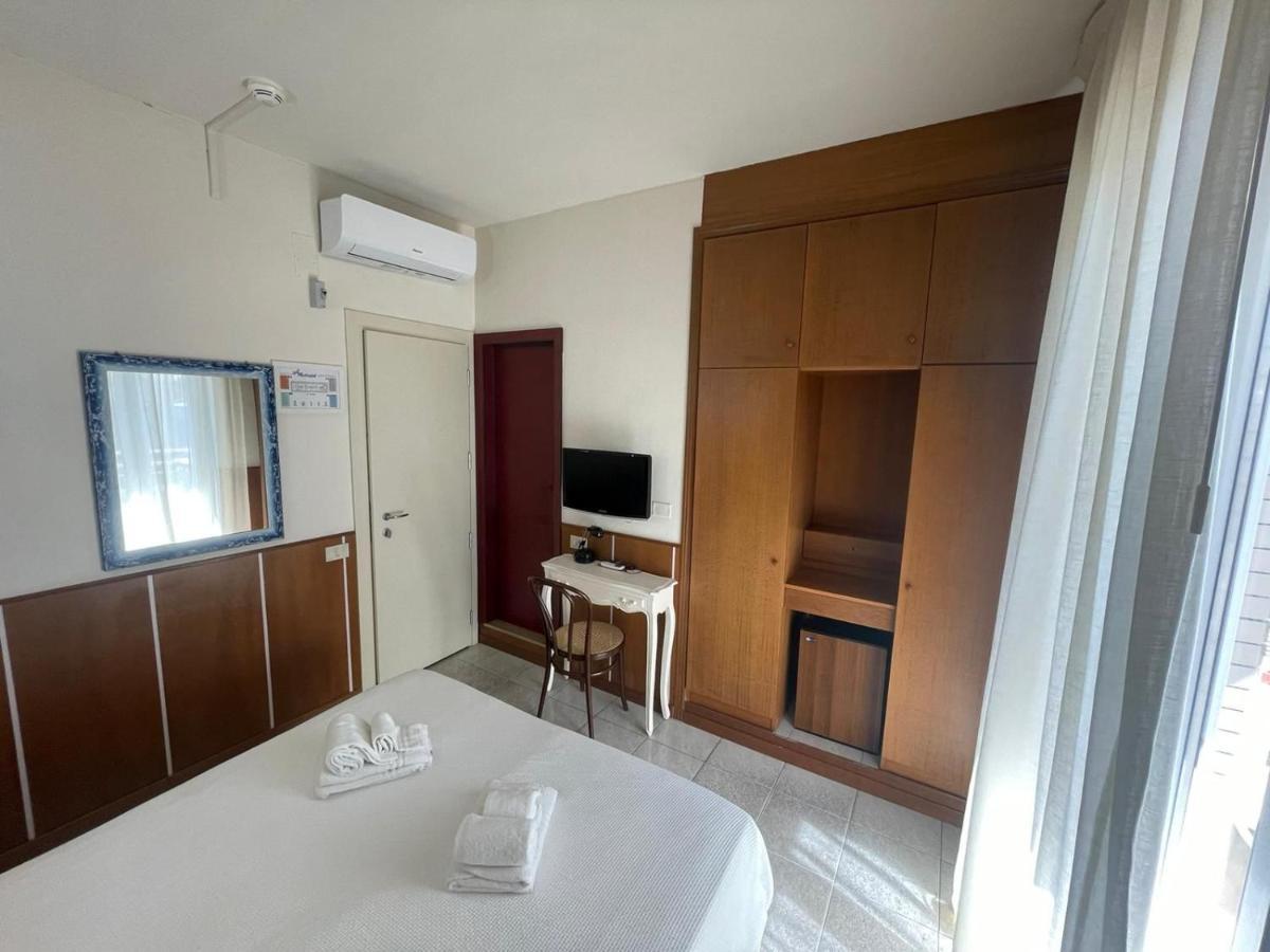 Hotel Metropol Pesaro Eksteriør bilde