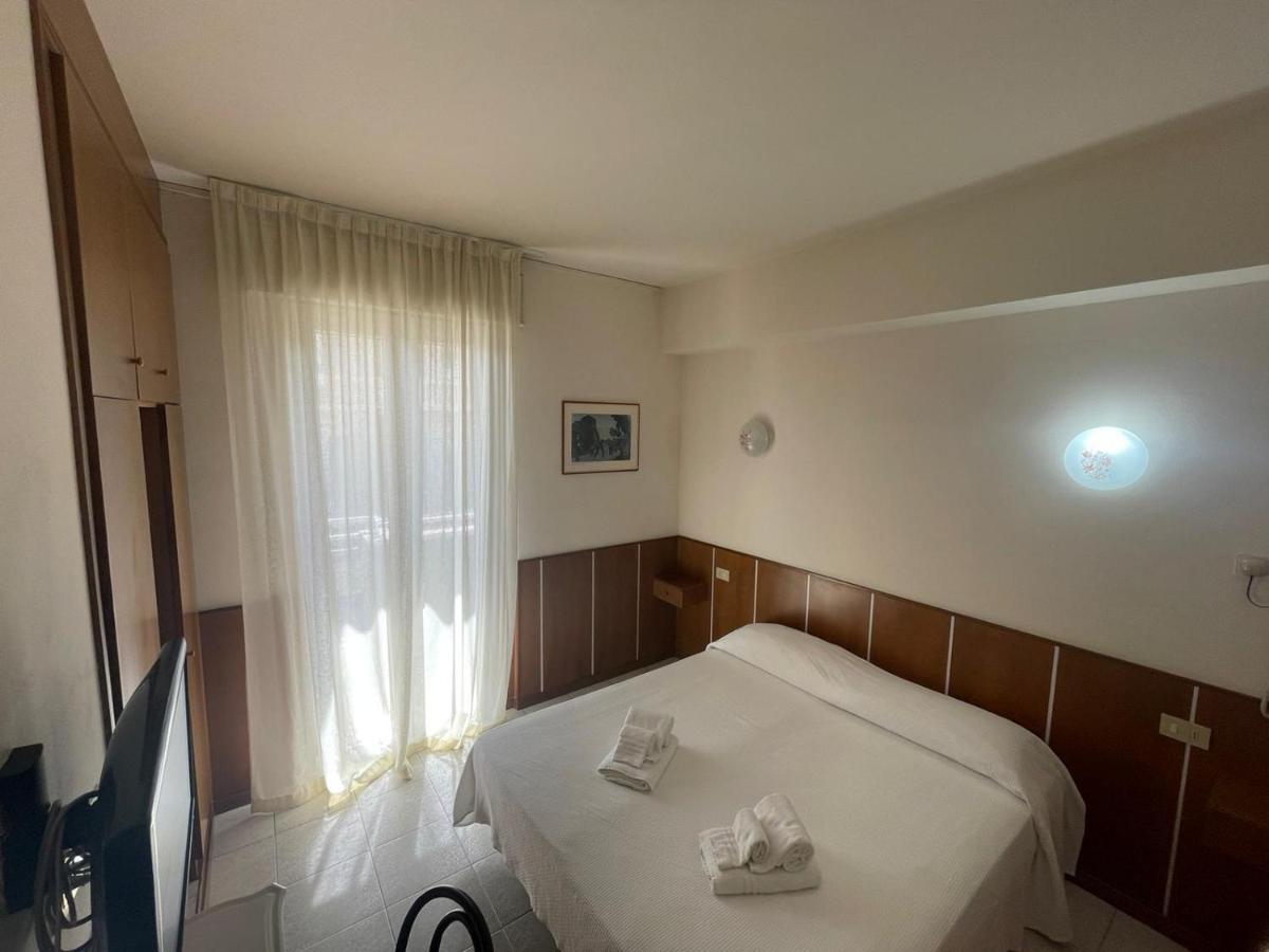 Hotel Metropol Pesaro Eksteriør bilde