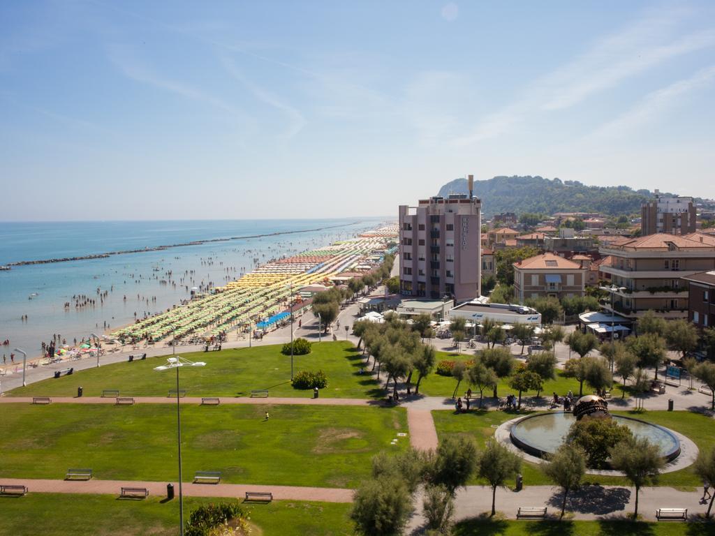 Hotel Metropol Pesaro Eksteriør bilde